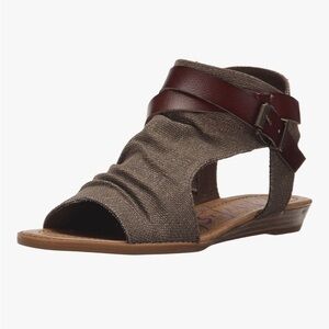 NIB Blowfish Womens Balla Wedge Sandal 8